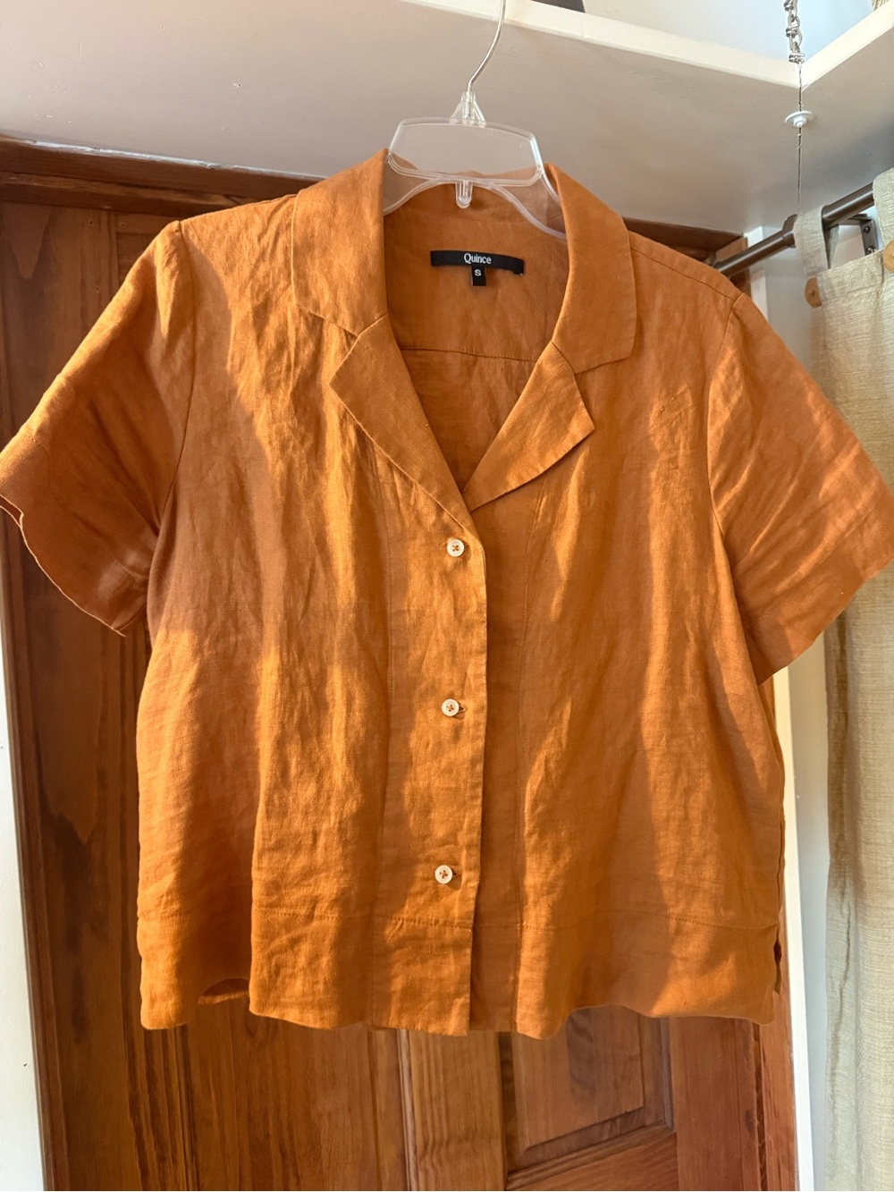 Quince Women's cropped short-Sleeve Linen Button-Up Shirt in Rust Orange size S